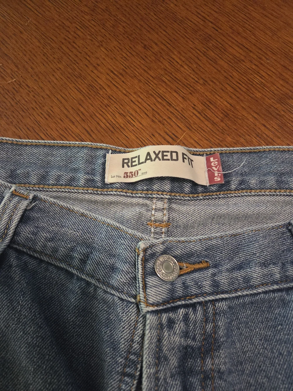 Levi's 550 Relaxed Men's Jeans in Light Blue Denim